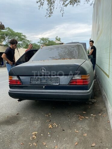 Mercedes E 200 1992, 390,000 km - 2.0 l - Bakı