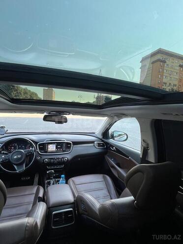 Kia Sorento-10