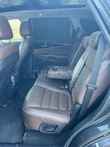 Kia Sorento-13