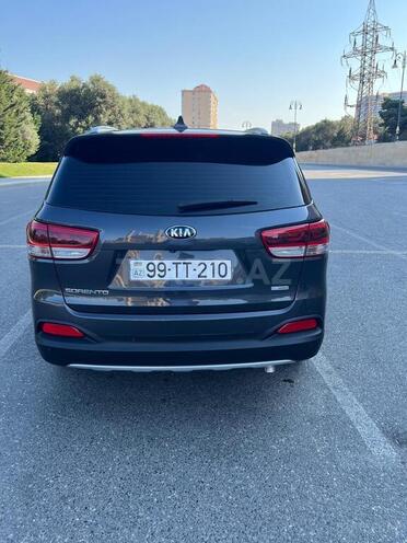 Kia Sorento-8