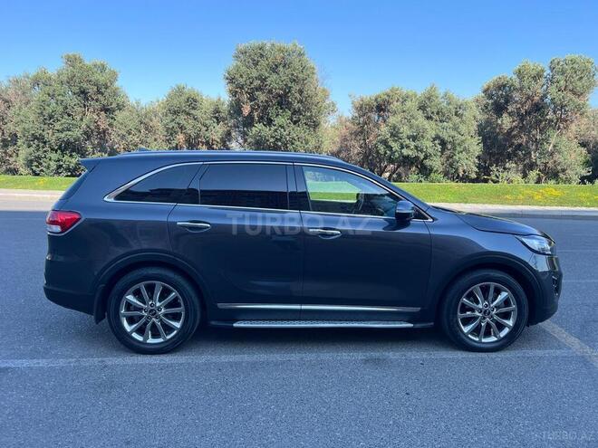 Kia Sorento-5