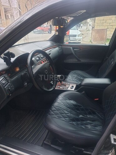 Mercedes E 220 d 2000, 425,000 km - 2.2 l - Bakı