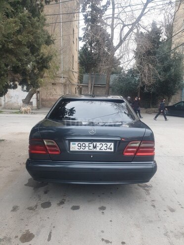 Mercedes E 220 d 2000, 425,000 km - 2.2 l - Bakı