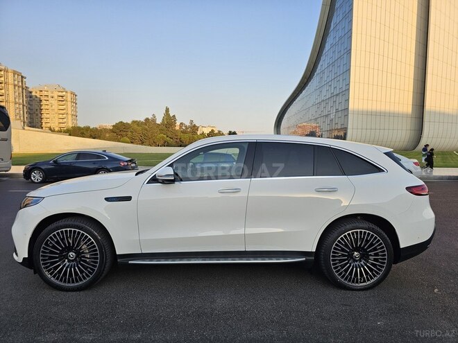 Mercedes EQC 400 4MATIC 2022, 27,000 km - 0.0 l - Bakı