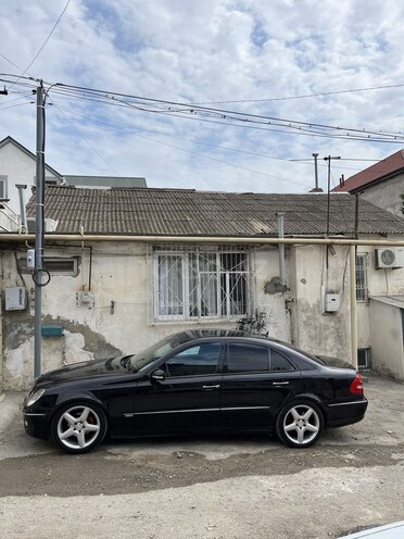 Mercedes E 220 d 2008, 334,000 km - 2.2 l - Bakı