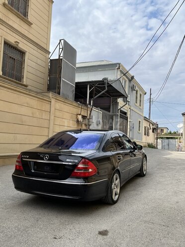 Mercedes E 220 d 2008, 334,000 km - 2.2 l - Bakı