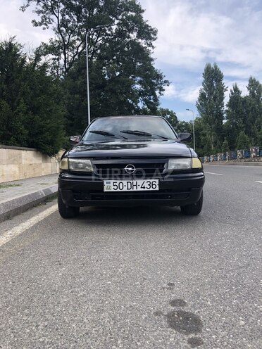 Opel Astra 1994, 300,000 km - 1.6 l - Bakı