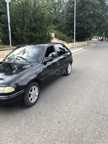 Opel Astra 1994, 300,000 km - 1.6 l - Bakı
