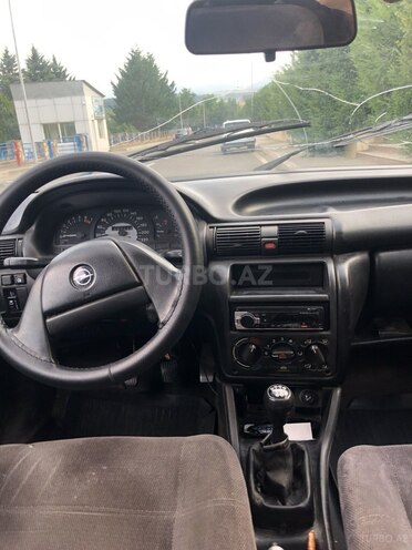 Opel Astra 1994, 300,000 km - 1.6 l - Bakı