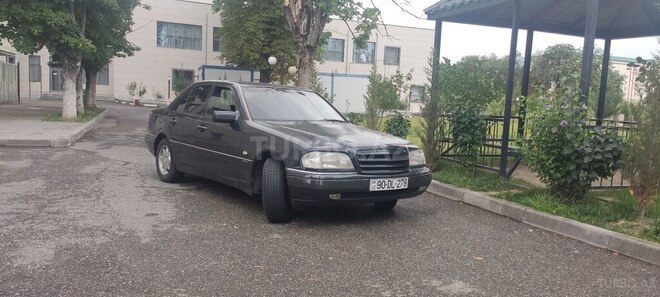 Mercedes C 220 1994, 513,000 km - 2.2 l - Quba