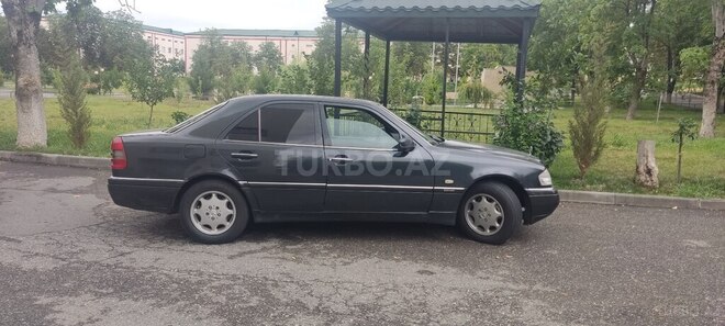 Mercedes C 220 1994, 513,000 km - 2.2 l - Quba