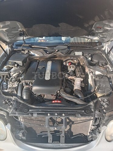 Mercedes E 270 2002, 490,000 km - 2.7 l - Bakı