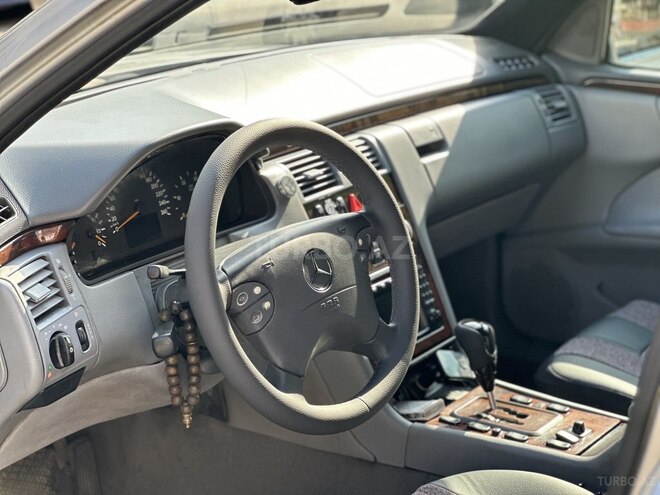 Mercedes E 220 d 2000, 447,000 km - 2.2 l - Bakı