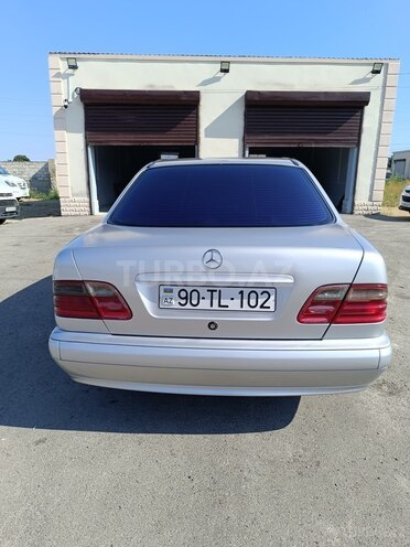Mercedes E 220 2000, 400,000 km - 2.2 l - Bakı