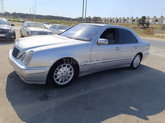 Mercedes E 220 2000, 400,000 km - 2.2 l - Bakı