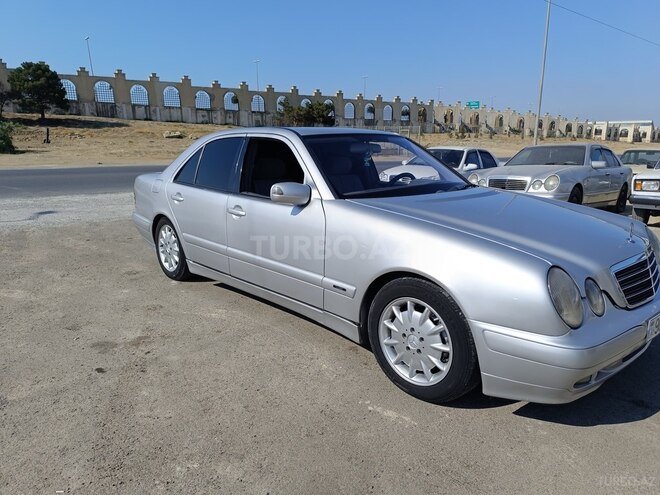 Mercedes E 220 2000, 400,000 km - 2.2 l - Bakı