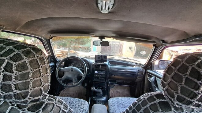 GAZ 31105 2005, 153,000 km - 2.4 l - Qazax