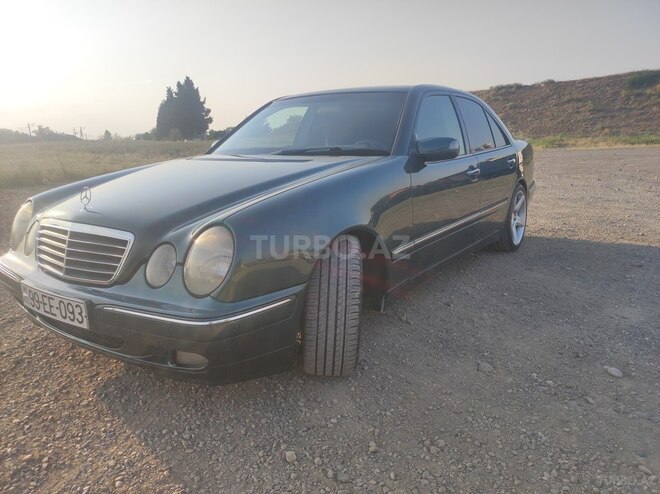 Mercedes E 220 2000, 298,000 km - 2.2 l - Tovuz