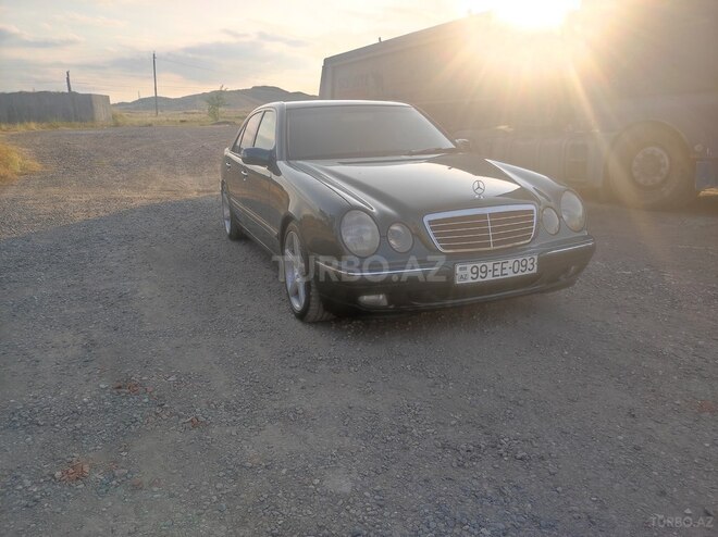 Mercedes E 220 2000, 298,000 km - 2.2 l - Tovuz