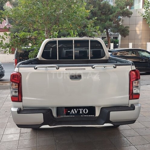 Mitsubishi L200-7