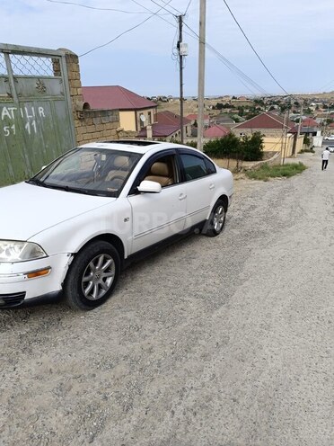 Volkswagen Passat 2004, 238,500 km - 1.8 л - Bakı