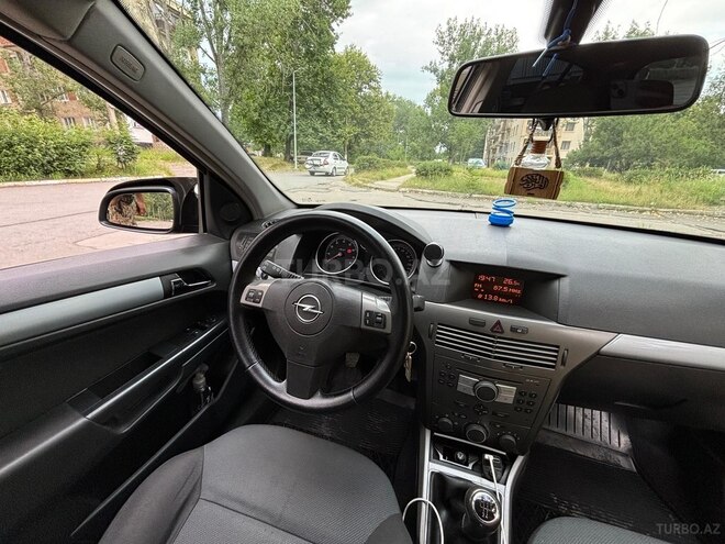 Opel Astra 2005, 258,000 km - 1.6 л - Qəbələ