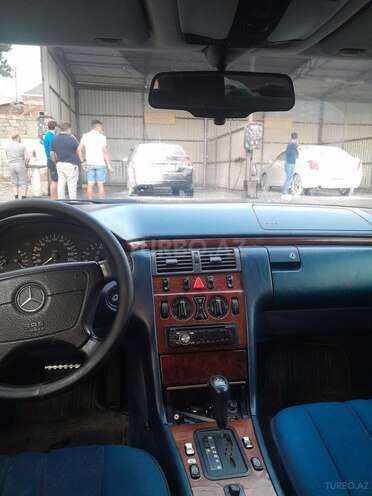 Mercedes E 230 1995, 368,963 km - 2.3 l - Bakı