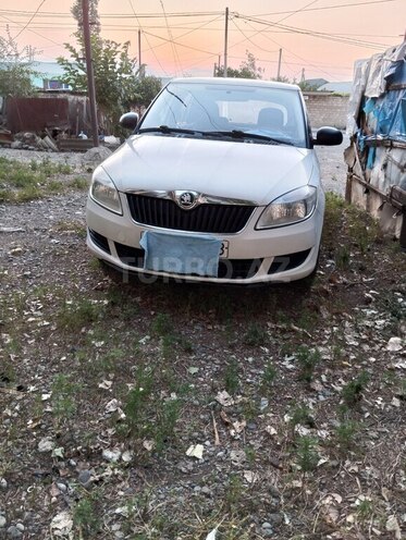 Skoda Fabia 2013, 328,000 km - 1.2 l - Gəncə