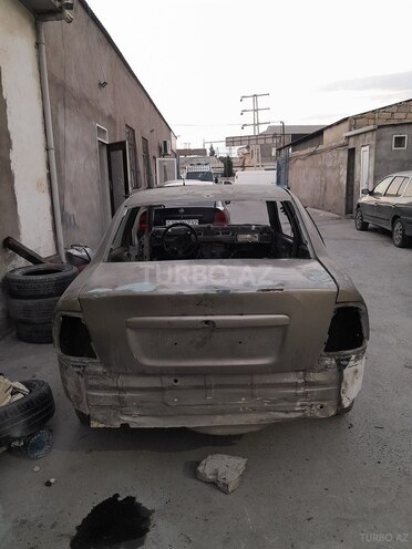 Opel Vectra 1999, 200,000 km - 2.0 l - Bakı