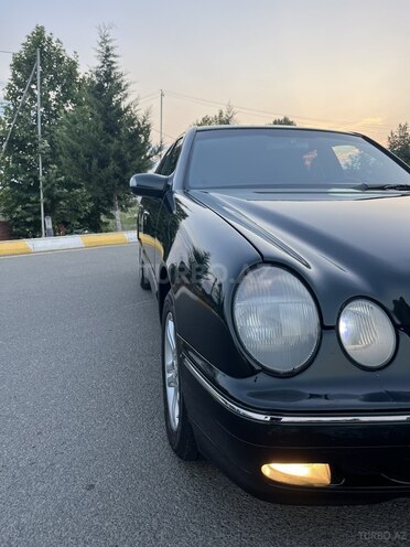 Mercedes E 220 d 2000, 398,000 km - 2.2 л - Ağstafa