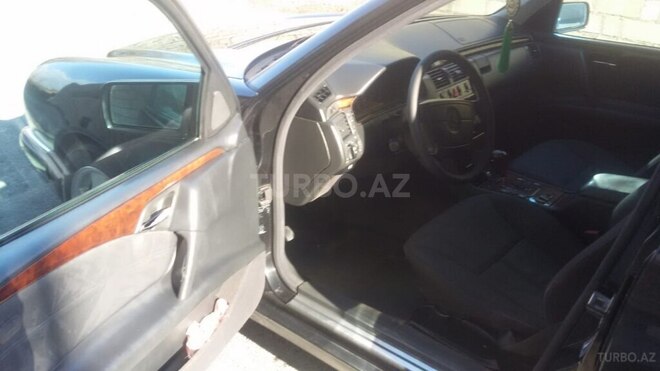 Mercedes E 240 1999, 298,000 km - 2.4 l - Bərdə