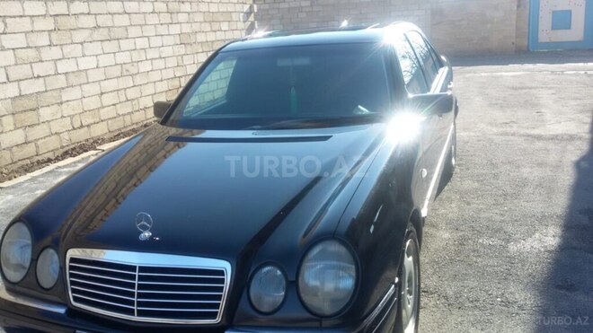 Mercedes E 240 1999, 298,000 km - 2.4 l - Bərdə