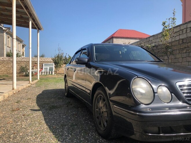 Mercedes E 270 2002, 560,000 km - 2.7 l - Bakı