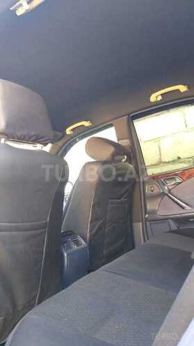 Mercedes E 220 2000, 423,000 km - 2.2 l - Masallı