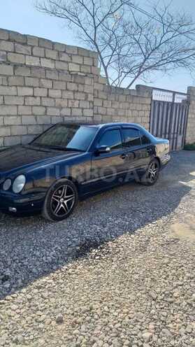 Mercedes E 220 2000, 423,000 km - 2.2 l - Masallı