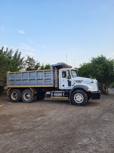 Mack  2009, 1,008,000 km - 13.0 l - Bakı