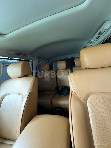 Nissan Patrol 2017, 110,000 km - 5.6 l - Bakı
