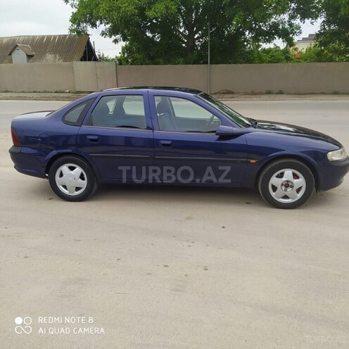 Opel Vectra 1995, 178,900 km - 1.6 л - Xudat