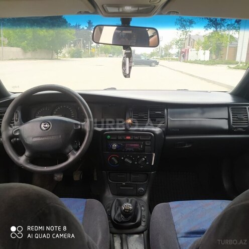 Opel Vectra 1995, 178,900 km - 1.6 л - Xudat