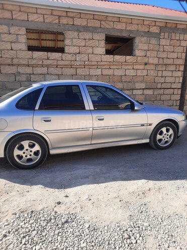 Opel Vectra 1999, 580,000 km - 1.8 l - Mingəçevir