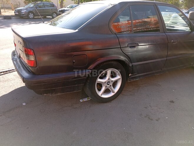 BMW 520 1994, 300,000 km - 2.0 l - Bakı