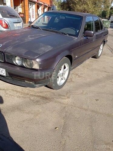 BMW 520 1994, 300,000 km - 2.0 l - Bakı