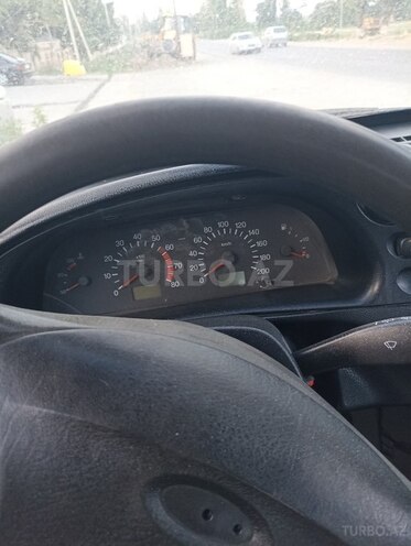 Chevrolet Niva 2003, 546,377 km - 1.7 l - Quba