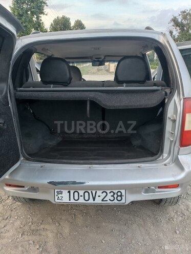 Chevrolet Niva 2003, 546,377 km - 1.7 l - Quba