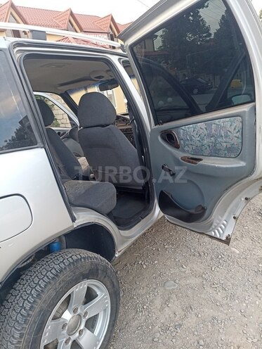 Chevrolet Niva 2003, 546,377 km - 1.7 l - Quba