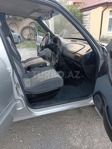 Chevrolet Niva 2003, 546,377 km - 1.7 l - Quba