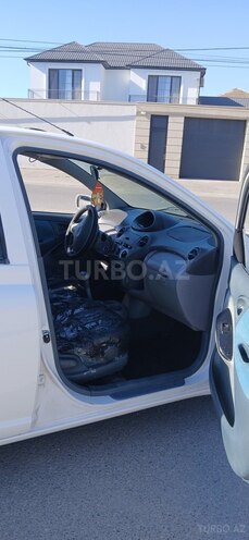 Toyota Vitz 2000, 270,000 km - 1.0 l - Bakı