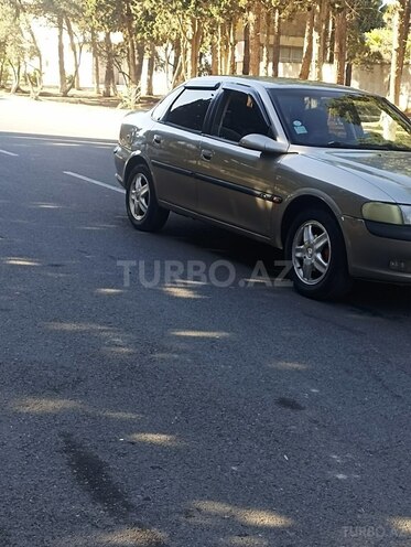 Opel Vectra 1996, 258,000 km - 1.8 l - Sumqayıt