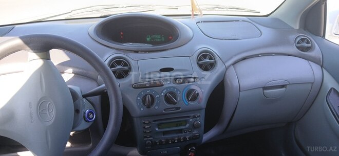 Toyota Vitz 2000, 270,000 km - 1.0 l - Bakı