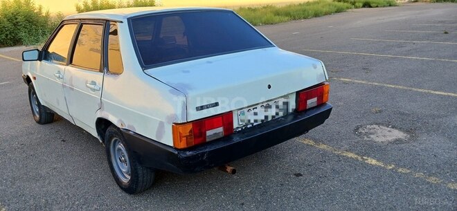 LADA (VAZ) 21099 1996, 128,211 km - 1.6 l - Salyan